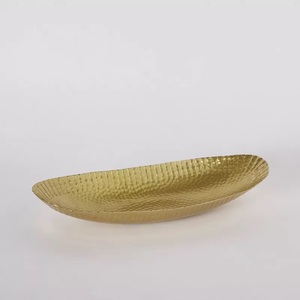 ถาดอลูมิเนียมสีทองทำด้วยมือสุดหรูลายพืชทรงรีสำหรับบ้านบ้านไร่งานแต่งงานถาดตกแต่งจากผู้ผลิตอินเดียโดยตรง - Product Image 4