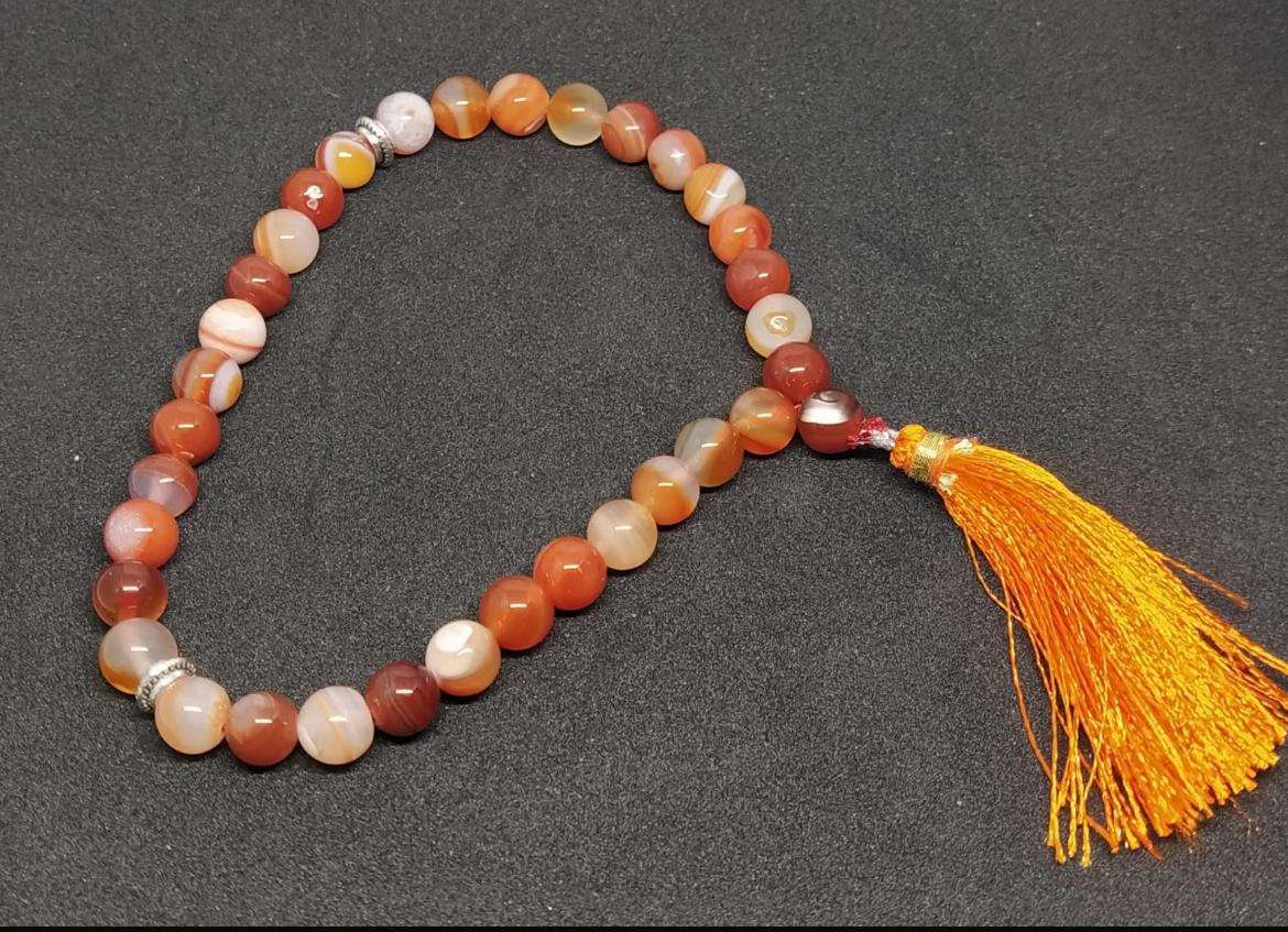 Hakik สีแดง