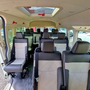 2021 2020 2022 Toyota Hiace รถบัสสินค้าใหม่ - Product Image 6