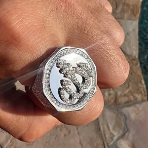 Anillo de Moissanita Clásico con Símbolo de Personaje para Mujer, de Avira Jewels, en Plata de Ley 925, Sin Níquel, Chapado en Oro Rosa - Product Image 1