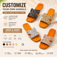 Nouvelles sandales plates tissées pour femmes, style décontracté d'été, tongs de plage confortables et légères en TPR, personnalisation OEM ODM, vente en gros