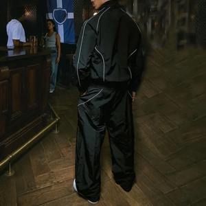 Conjunto Deportivo Personalizado para Hombre de Poliéster/Algodón, Chaqueta Cortavientos Transpirable con Capucha para Invierno, Pantalones de Alta Calidad para Fitness, Estilo Casual - Product Image 5