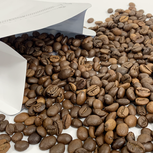 ¡Listo para enviar! Paquete de 1kg de tostado Robusta de miel de Vietnam para exportación, OEM y etiqueta privada disponible - Product Image 1