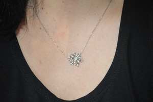 สร้อยคอเกล็ดหิมะสีเงินสำหรับผู้หญิงจี้โรเดียมและชุบทองของขวัญที่มีเสน่ห์สำหรับเธอ - Product Image 6