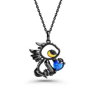 Collier Jeulia Hug Me en argent sterling émaillé, motif cœur de dragon ajouré, avec pierres de naissance - Product Image 1