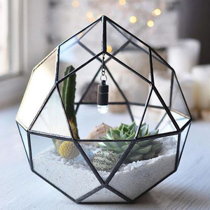 Terrarium de plantes en verre transparent de forme géométrique pour la décoration de jardin, la maison, le bureau et les décorations de mariage. - Product Image 2