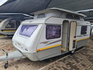 Moderna caravana mini 4x4 de moda, autocaravana ligera todoterreno con capacidad para 4 personas. - Product Image 5