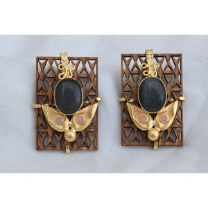 Pendientes de treanding para niñas y mujeres, joyería de madera hecha a mano, de latón dorado, con cierre de tuerca, diseño étnico - Product Image 4