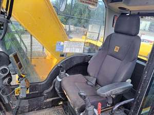 Excavatrice haute performance JCB JS 160 avec tracteur bulldozer à fonctionnalités avancées - Product Image 6