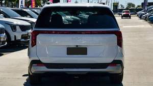 2025 K i a Carnival S 2.2L Diesel People Mover FWD Conduite à droite - Product Image 4