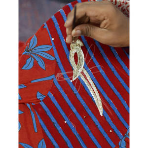 Robe maxi gothique florale Gajgamini, longueur au sol, pour les journées d'automne semi-formelles - Product Image 4