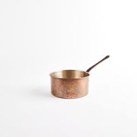 Poêle à sauce authentique en acier inoxydable utilisée par les maîtres chefs pour les recettes sensibles à la chaleur Résultats premium Préparations traditionnelles