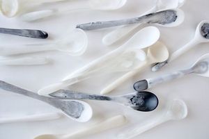 ชุดเซิร์ฟเวอร์สลัดทำจากเรซิน100% สีสดใสสำหรับใช้ในบ้านและโรงแรมประกอบด้วยช้อนตักไอศกรีมสำหรับเสิร์ฟสลัด - Product Image 4