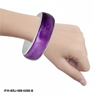 กำไลข้อมือทองเหลืองลายดอกไม้ประดับเคลือบสีม่วง งานฝีมือ สำหรับผู้หญิง ของขวัญสำหรับเธอ - Product Image 3