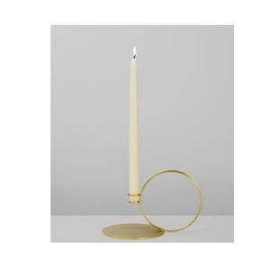 Elegante portavelas de metal para velas de té, diseñado para difundir una luz cálida y suave y enriquecer los espacios del hogar con una dulce belleza. - Product Image 3