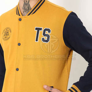 แจ็คเก็ตบอมเบอร์เลตเทอร์แมนแบบคลาสสิกสำหรับทีมวิทยาลัยและเสื้อแจ็คเก็ตลำลองสำหรับผู้ชาย - Product Image 5