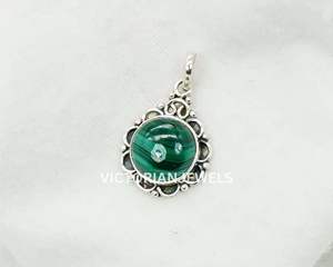 925 argent sterling massif mois de mai pierre de naissance malachite verte avec lunette réglage fleur Style pendentif à breloque - Product Image 2