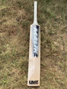 ไม้คริกเก็ต UMZ MB MALIK BLACK EDITION รุ่นอังกฤษวิลโลว์ คุณภาพสูงระดับมืออาชีพ ทนทาน ผลิตตามสั่ง น้ำหนักเบา แบบกดสองชั้น - Product Image 5