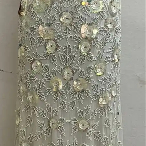 Élégant Tulle Crêpe Tissu Soirée Embelli À La Main Perles Paillettes Col En V Longueur Au Genou Sans Manches A-ligne Parties Naturel - Product Image 1