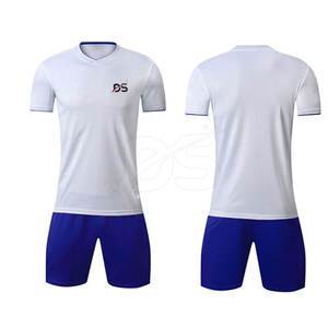 ชุดฟุตบอลดีไซน์ใหม่ โลโก้สั่งทำ 100% โพลีเอสเตอร์ แห้งเร็ว น้ำหนักเบา ระบายอากาศดี ปี 2025 สั่งตัดได้ ขายดีที่สุด ปากีสถาน - Product Image 1