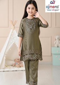 Ensemble Kurta et pantalon doux pour filles Ajmera, broderie en dentelle, manches longues, viscose, tenue ethnique traditionnelle pour enfants, en stock - Product Image 2