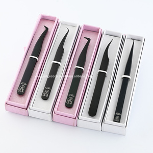 Pince à épiler professionnelle noire personnalisée en fibre pour extensions de cils, en forme de L, droite, pour isolation et permanente des cils, avec poignée antidérapante - Product Image 5