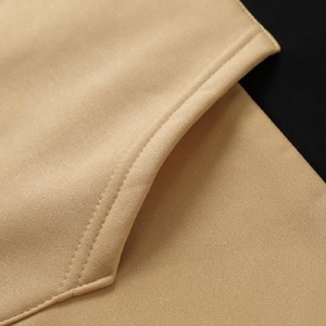 เสื้อฮู้ดผู้ชายสีเขียวมะกอกและสีดำแบบคัลเลอร์บล็อก พร้อมกระเป๋าจิงโจ้สีแทน - Product Image 5