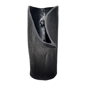 Black Simple <b>Vase</b> With Gold Detailing Perfect <b>For</b> Bedroom Study Desk Living Room Lounge And Creative Gift Or <b>Decorative</b> Use - Product Image 4
