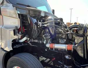 MEILLEURE OFFRE : CAMIONS CÉLÈBRES À CABINE SPACIEUSE ET LIT INTEGRÉ POUR UN RAYON D'ACTION ÉTENDU - Product Image 2