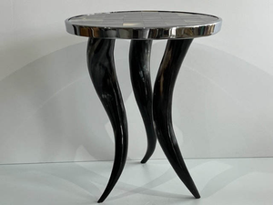 Mesa Decorativa con Patas de Cuerno y Tapa con Incrustaciones de Decor World Expo - Product Image 4