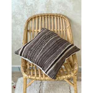 Funda de Almohada Marroquí Hecha a Mano, Funda de Cojín Tradicional Bereber, Cojín Decorativo Boho para Sofá, Almohada Decorativa de Algodón para el Hogar - Product Image 1