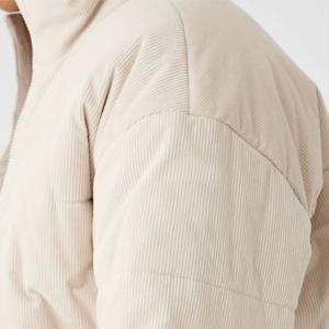 Chaqueta acolchada para hombre: abrigo de invierno ligero, cálido y resistente al agua con cremallera y capucha para exteriores y ropa informal - Product Image 4