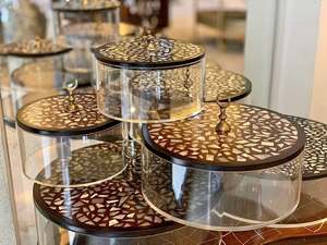 Premium Acrylic Wood Lacquer Finish Sweet Box Mother Pearl Lid Custom Size Ramadan Mubarak Eid Gift Box for Dates Dry Fruits - Product Image 2