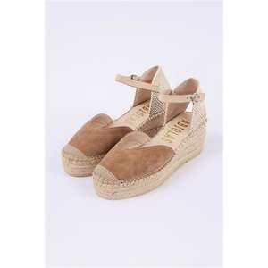 Alpargata cerrada con punta en cuña - Product Image 2