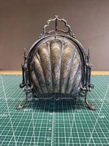 Argent Plaqué Clamshell Pliant Chignon Chauffe-Biscuit Boîte Muffin Serveur Orné Gravé Décor À La Maison Cadeau De Collection - Product Image 2