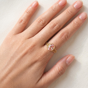 Anillo de banda trenzada de oro de lujo con gran piedra preciosa ovalada rosa, elegante joya de cóctel para mujer - Product Image 3