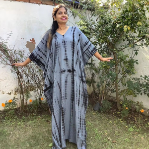 Kaftans floraux de qualité supérieure 100 % coton biologique tissé respectueux de l'environnement, taille naturelle, matière douce, agréable pour la peau, longueur ras du sol - Product Image 1