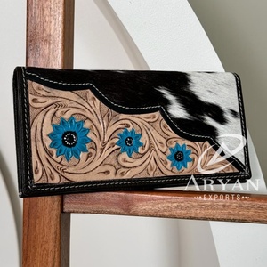 Nuevo pelo Real hecho a mano en cuero de vaca Bi Fold billetera de mujer elegante cuero genuino personalizado Multi usado monederos de vaquera - Product Image 1