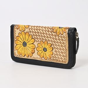 กระเป๋าใส่บัตรหนังวัวแท้ลายสลักมือ งานแฮนด์เมด ดีไซน์สั่งทำพิเศษ - Product Image 3