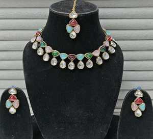 Pierre Kundan unique faite à la main avec collier en laiton perlé pour tenue de fête ethnique pour les fiançailles de mariage et l'anniversaire - Product Image 3