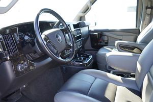Auto Usado Confiable, G-MC Savana G2500 Explorer Limited SE 4x4, 2019 - Product Image 6