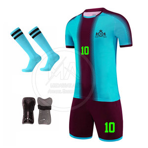 Servicio OEM Ropa de entrenamiento Kit de uniforme de fútbol Nuevo diseño 100% Poliéster Secado rápido Transpirable Hombres Adultos Precio bajo - Product Image 1