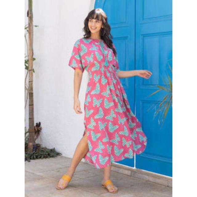 มีสีเขียวขุ่น