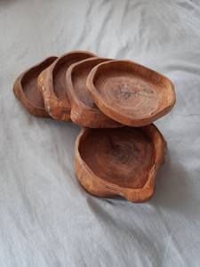 Nuevo Plato Redondo de Madera Tallada, Plato para Servir Aperitivos con Textura Rústica, Bandeja Decorativa Multiusos - Product Image 2