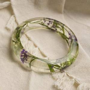 Hermoso y Duradero Marco de Fotos Moderno con Flores Secas Reales y Hueso de Búfalo Transparente Hecho a Mano - Product Image 4