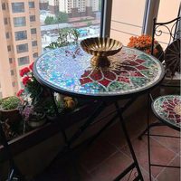 Table de salon élégante en mosaïque traditionnelle, dessus en carreaux décoratifs, base en métal écologique faite à la main, légère et multifonctionnelle