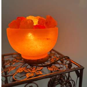 Lampe de bol de sel rose de l'Himalaya sophistiquée en verre sculpté à la main sel de roche naturel Style d'amour produit artisanal de haute qualité pour l'exportation - Product Image 1