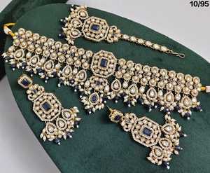Collar de Gargantilla con tachuelas Kundan chapado en oro antiguo con gota de perla, pendiente y Maang Tikka Set Conjunto de boda tradicional para mujer - Product Image 3