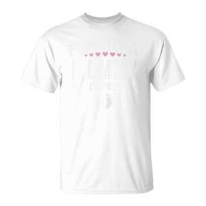 T-shirt « Première maman » 2025 – Motif cœurs roses pour jeunes mamans – Col rond, manches courtes, impression numérique pour femme adulte - Product Image 1