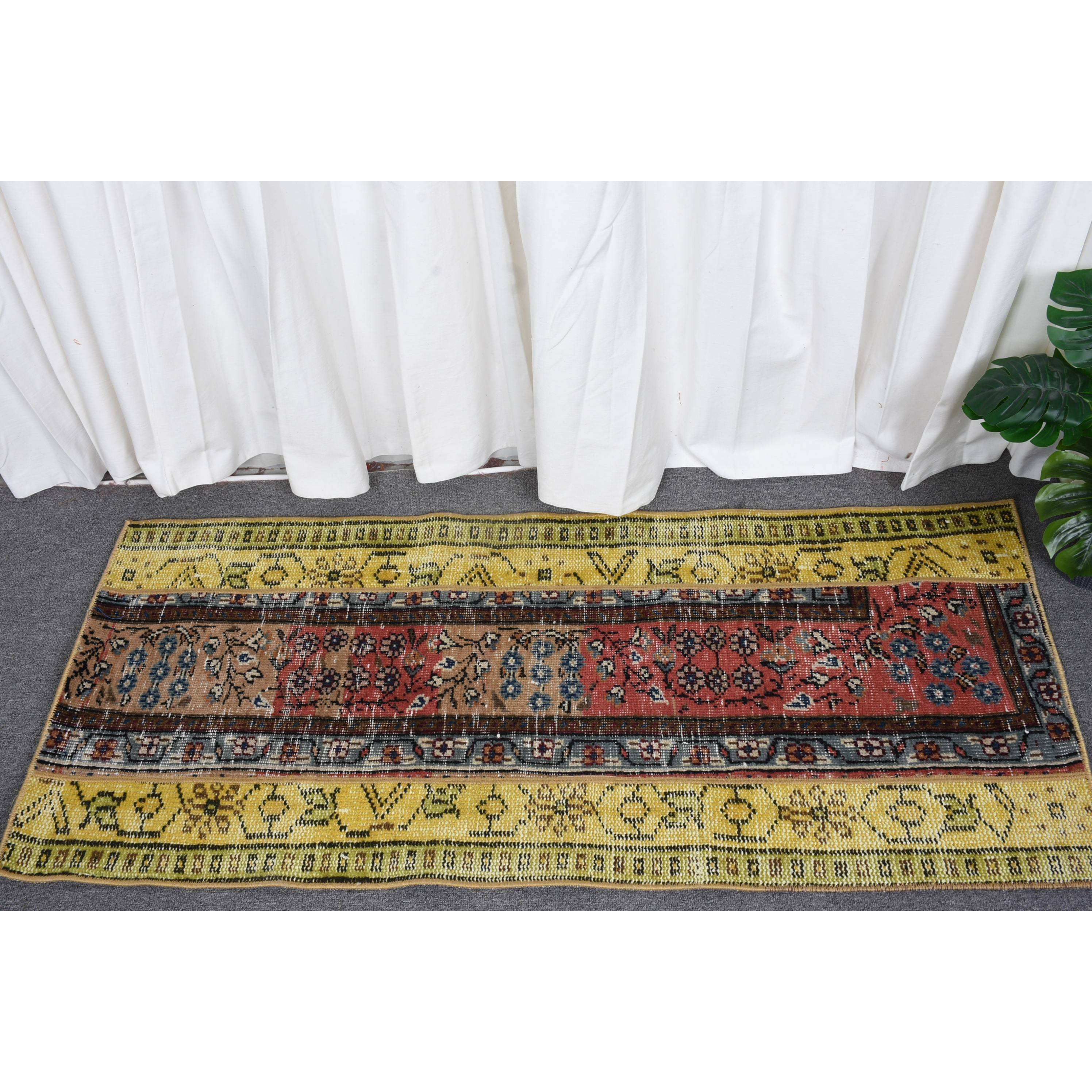 สีเหลือง